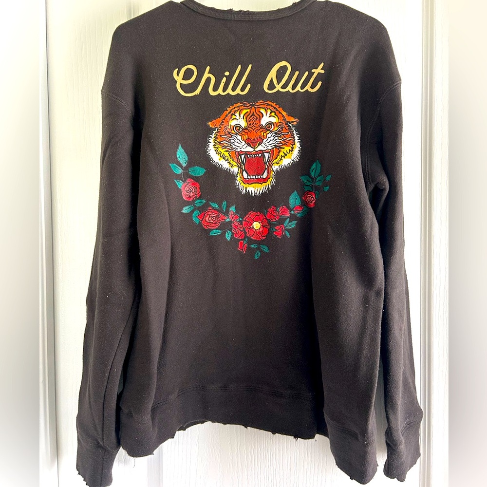 Chill out Men M Chaser crewneck sweatshirt - worn ONCE - like new - distressed